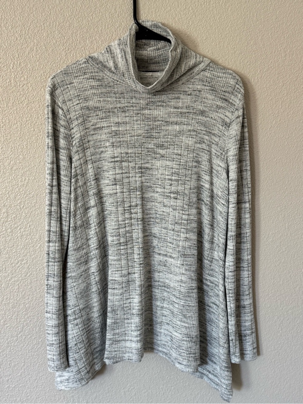 Simply Vera Vera Wang Gray Turtleneck Women’s Size Large
